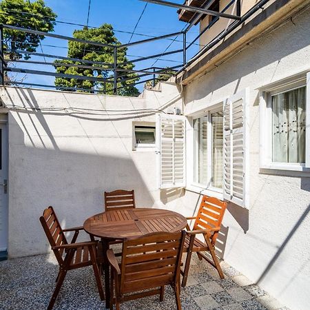 Central Apartment With Terrace Dubrovnik Exterior photo