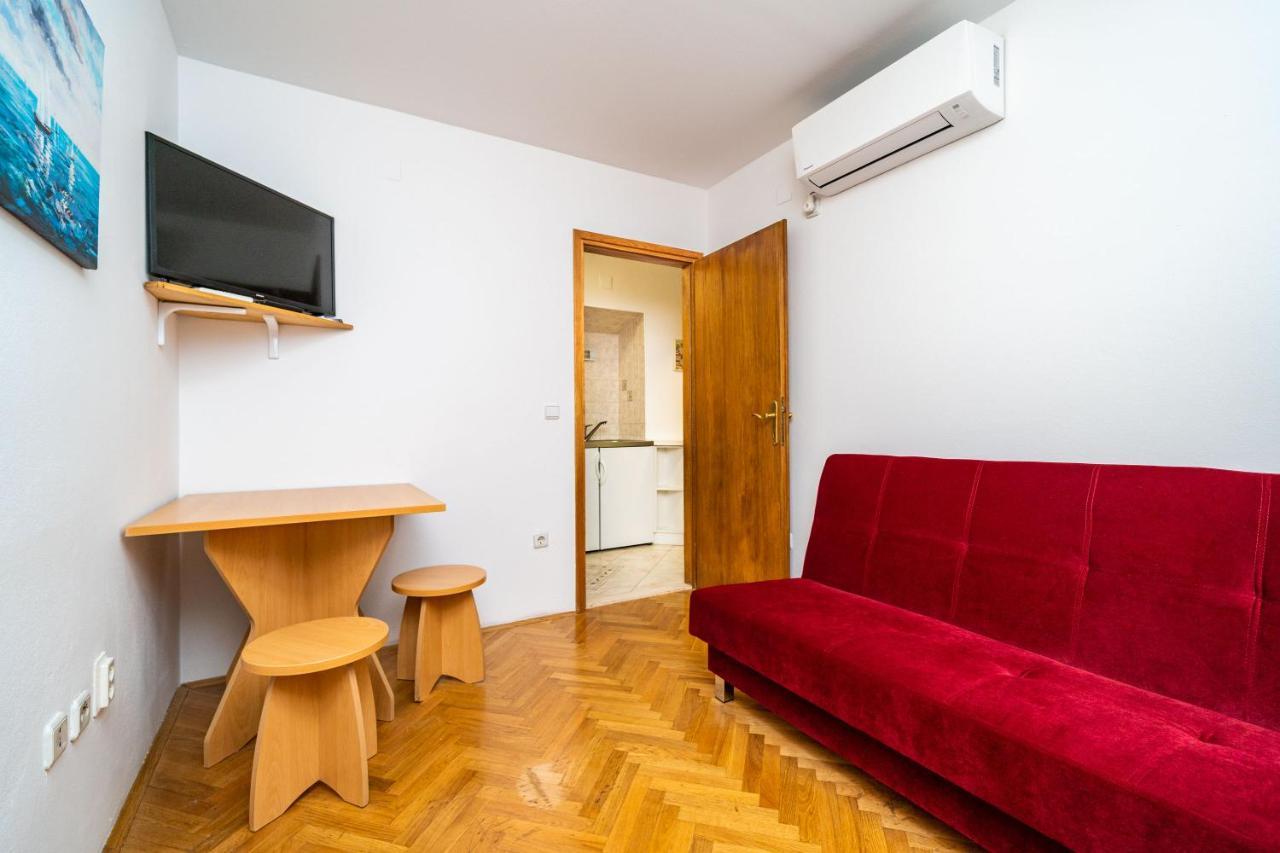 Central Apartment With Terrace Dubrovnik Exterior photo